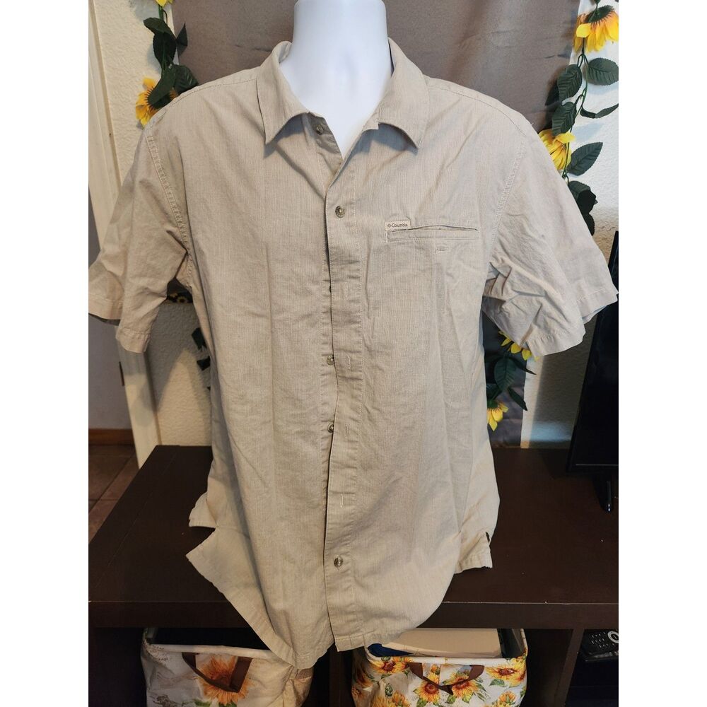 Columbia Sportswear Men's Short Sleeve Button-Down Shirt Tan Khaki Size XL